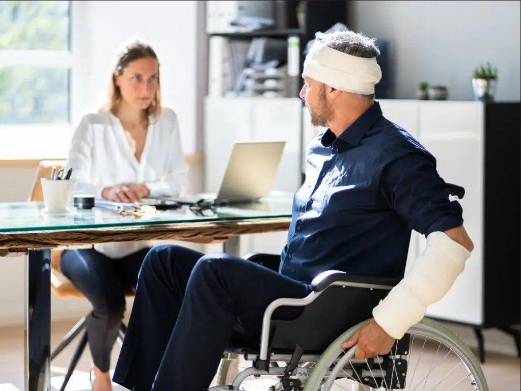 Multiple Injuries and the Legal Maze: How to Navigate Complex Cases with Confidence